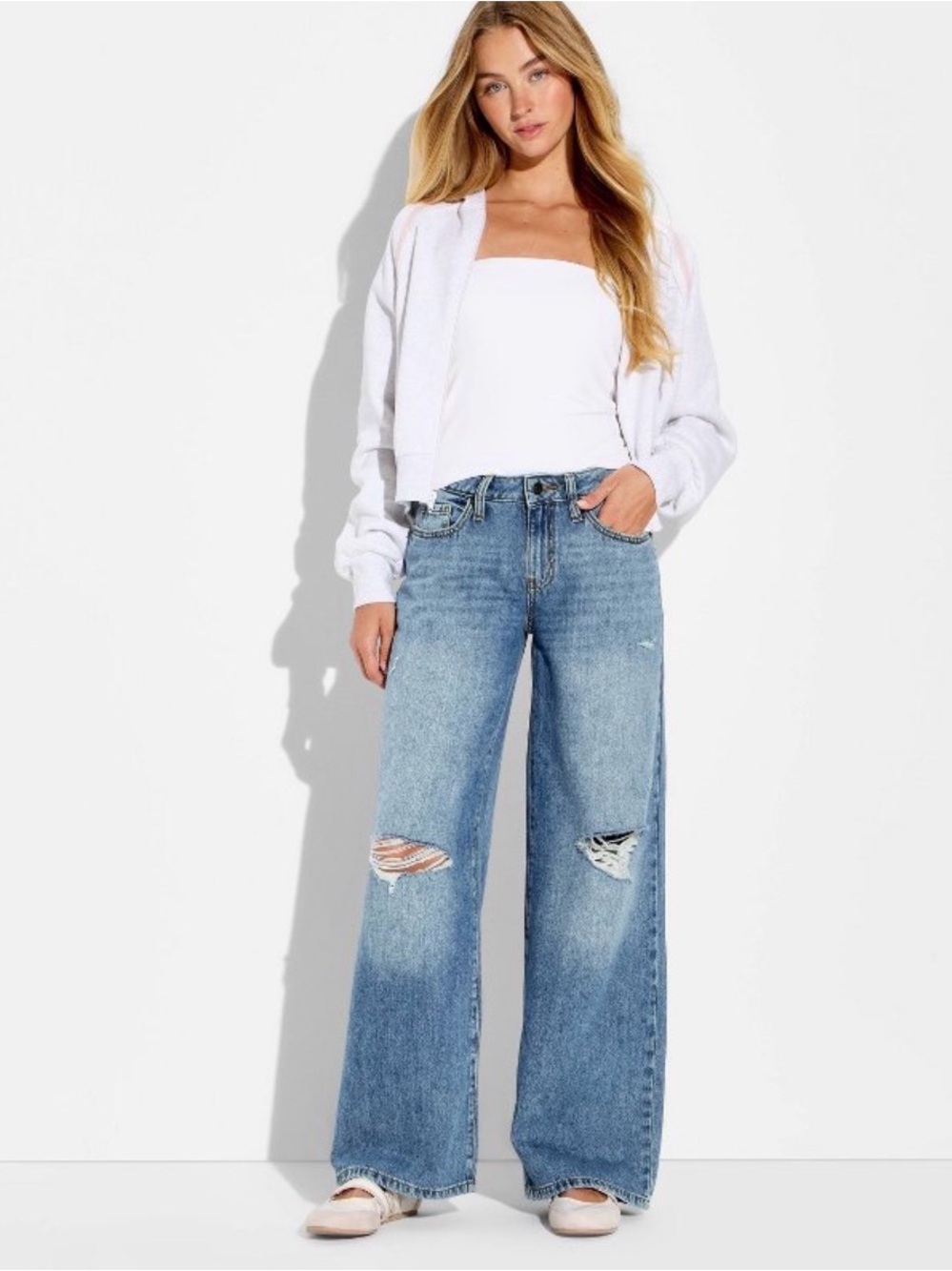 Women's Low-Rise Baggy Jeans - Wild
Fable Dark Wash 6